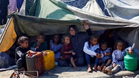 Cataclysmic Conditions in Gaza City as Israeli Forces Continue Operations