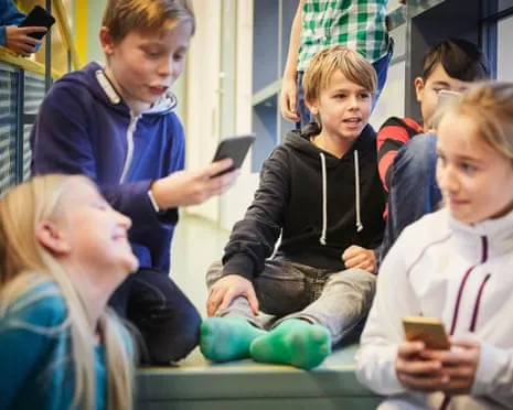 Sweden to Enforce National Cellphone Ban in Classrooms
